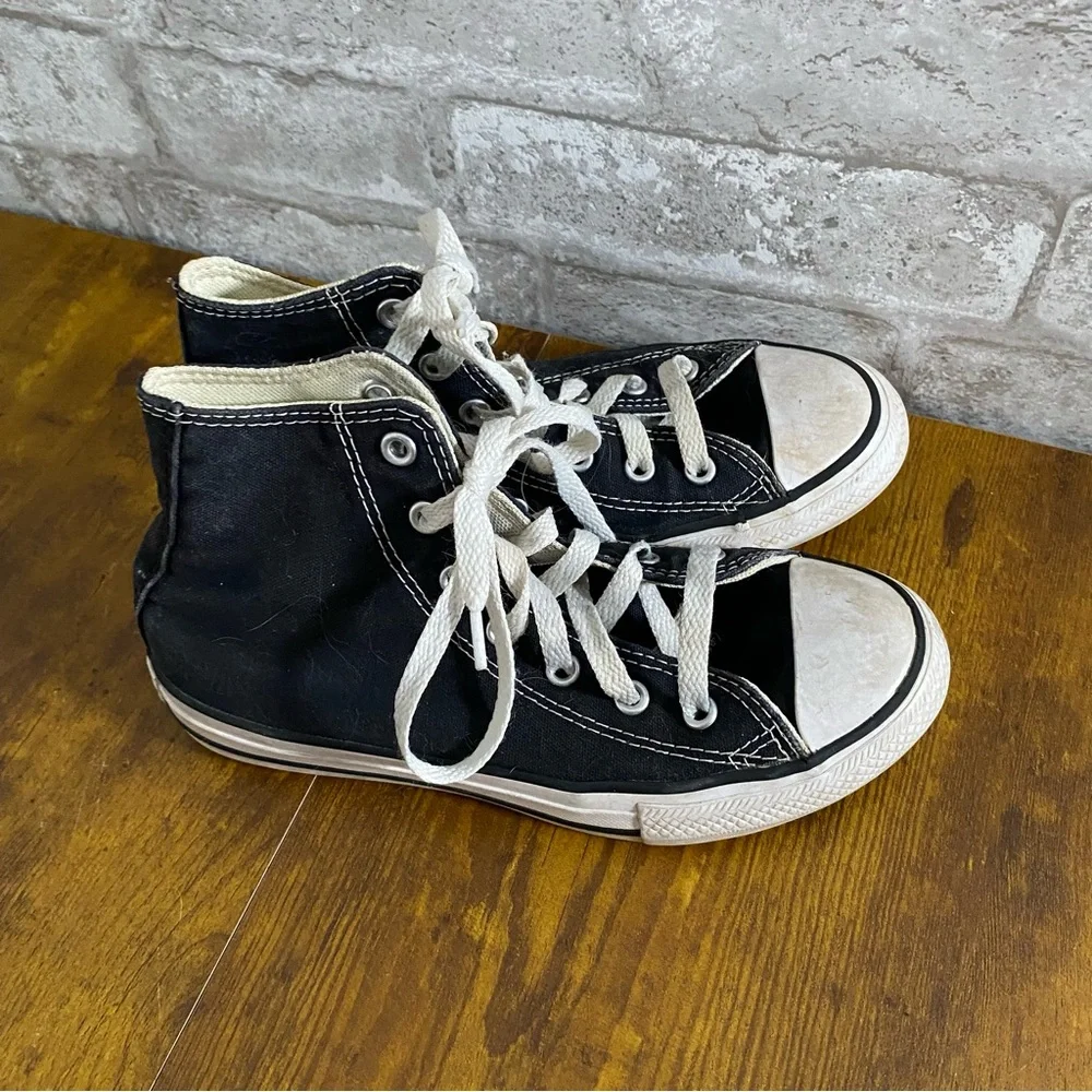 Converse Kids Black High-Top Sneakers size 2